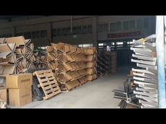 Пластмассовые столы с пятизвездочными ногами для офиса