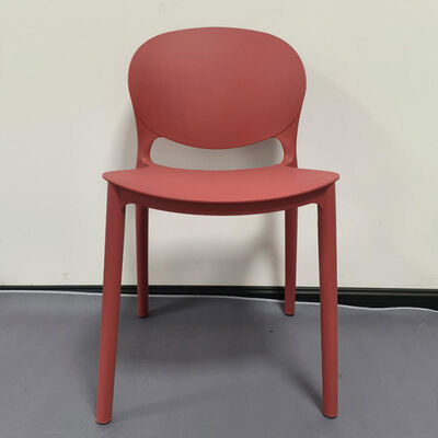 Хорошая цена Легкий в уходе современный пластиковый стул для столовой, идеально подходит для офиса, кафетерия и дома, легкий, прочный, удобный дизайн онлайн